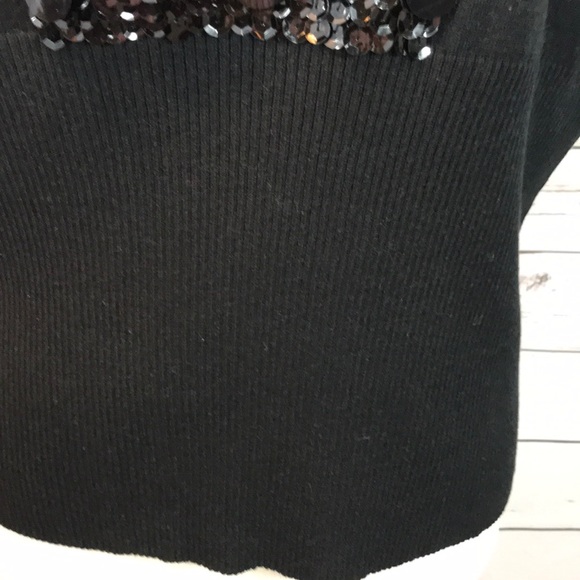 Q.U.E. Top - Picture 3 of 6